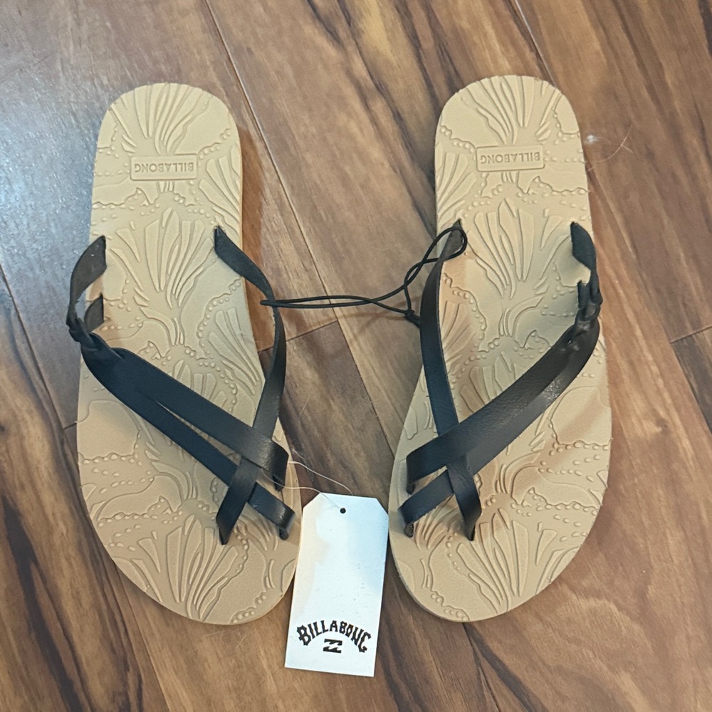 Billabong Black and Tan Flip Flops